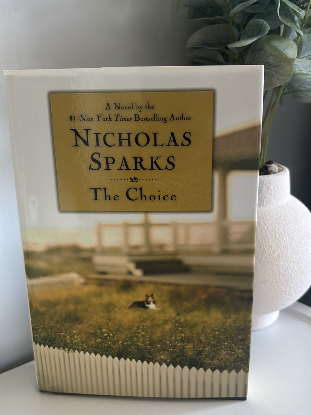 Nicholas Sparks "The Choice" Hardcover Book - Yellow & Cream Cover -Large Print